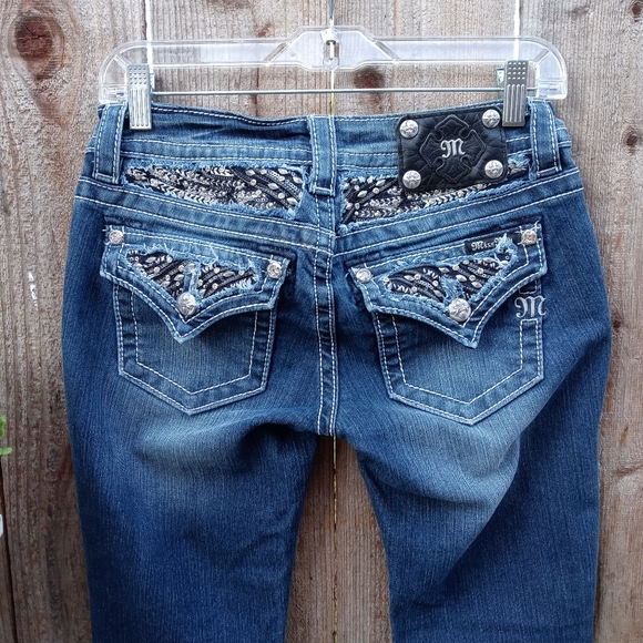 Miss Me Boot Jean's Embellished with Gems Size 26 - Picture 3 of 11